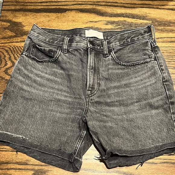 Size 27 everlane denim shorts in washed black - Picture 1 of 3